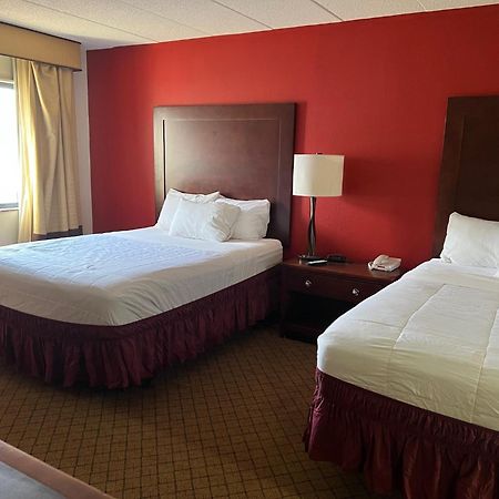 Clarion Hotel Lansing Exterior foto